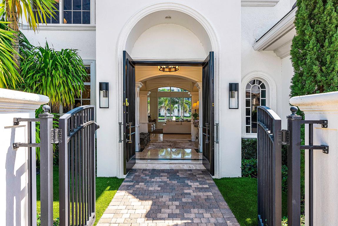 HARBOUR EAST - Residential