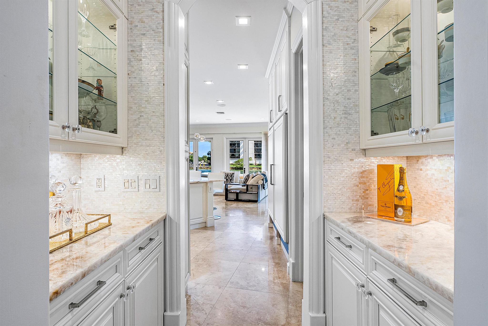 HARBOUR EAST - Residential