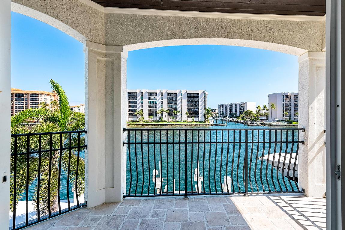 HARBOUR EAST - Residential