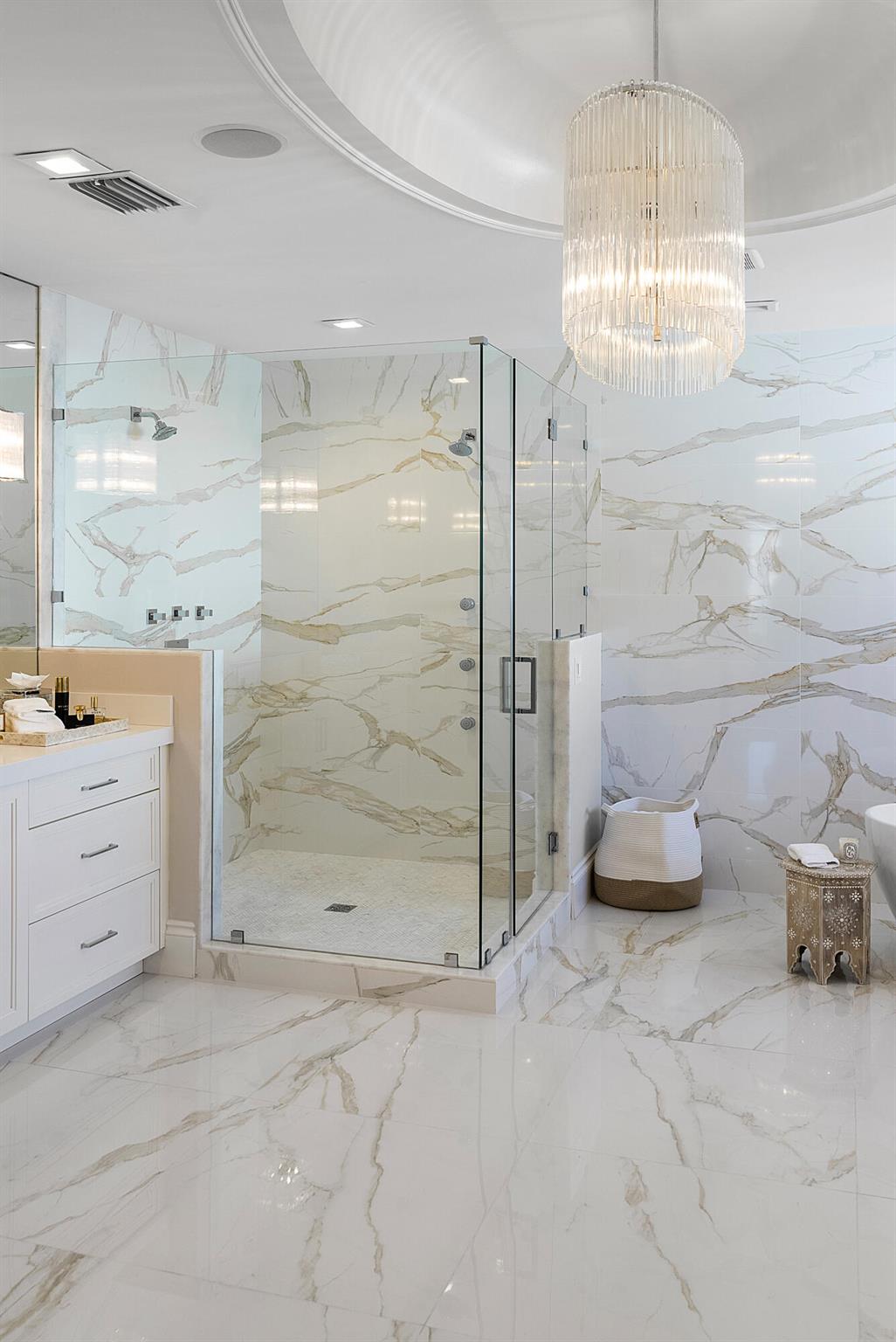 HARBOUR EAST - Residential