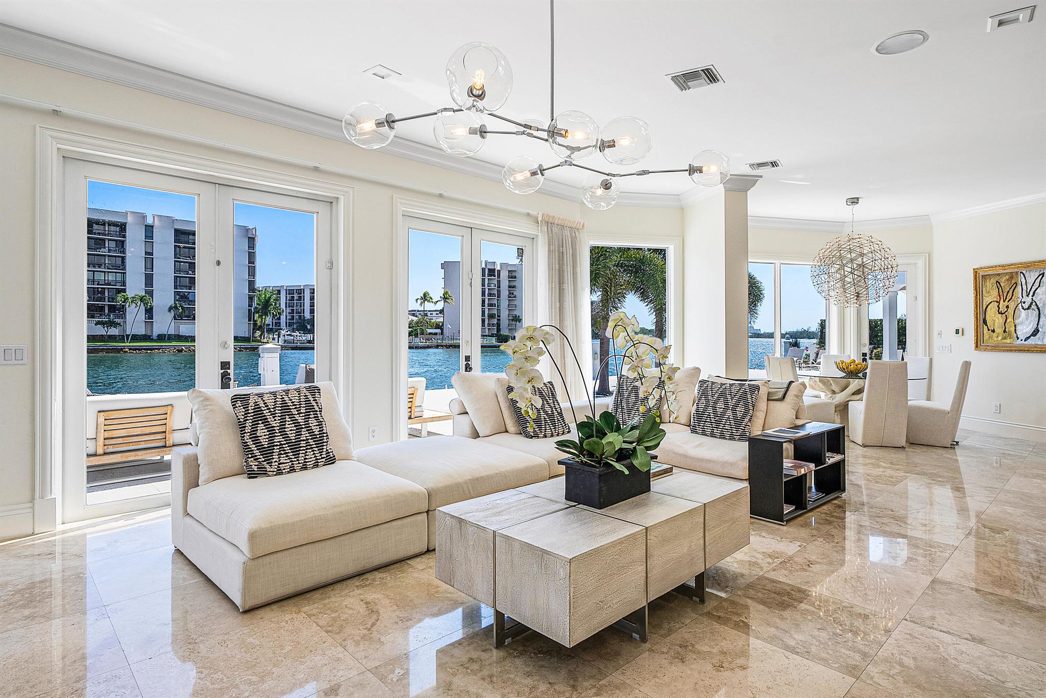 HARBOUR EAST - Residential