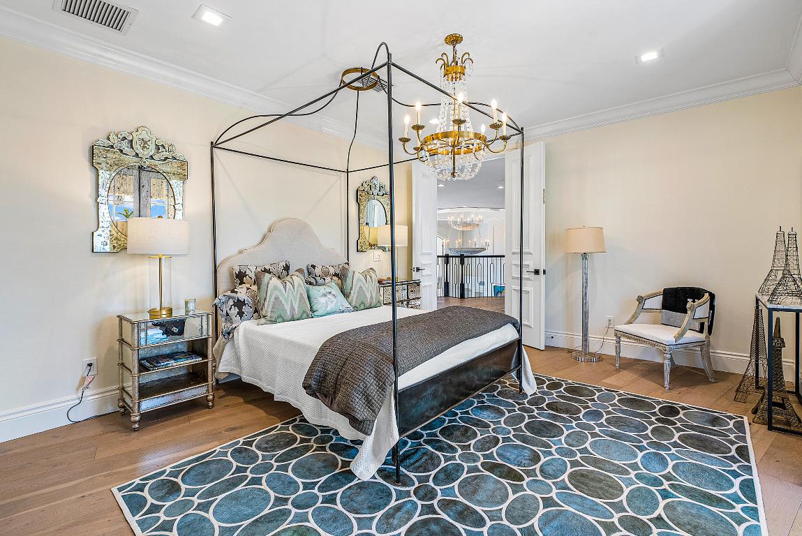 HARBOUR EAST - Residential