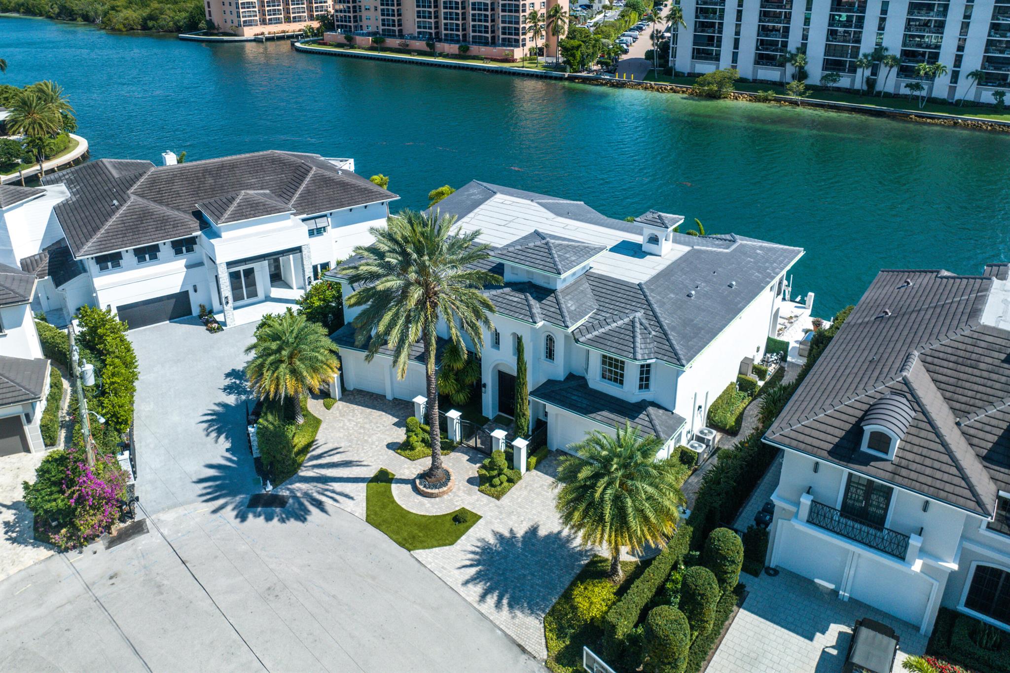 HARBOUR EAST - Residential