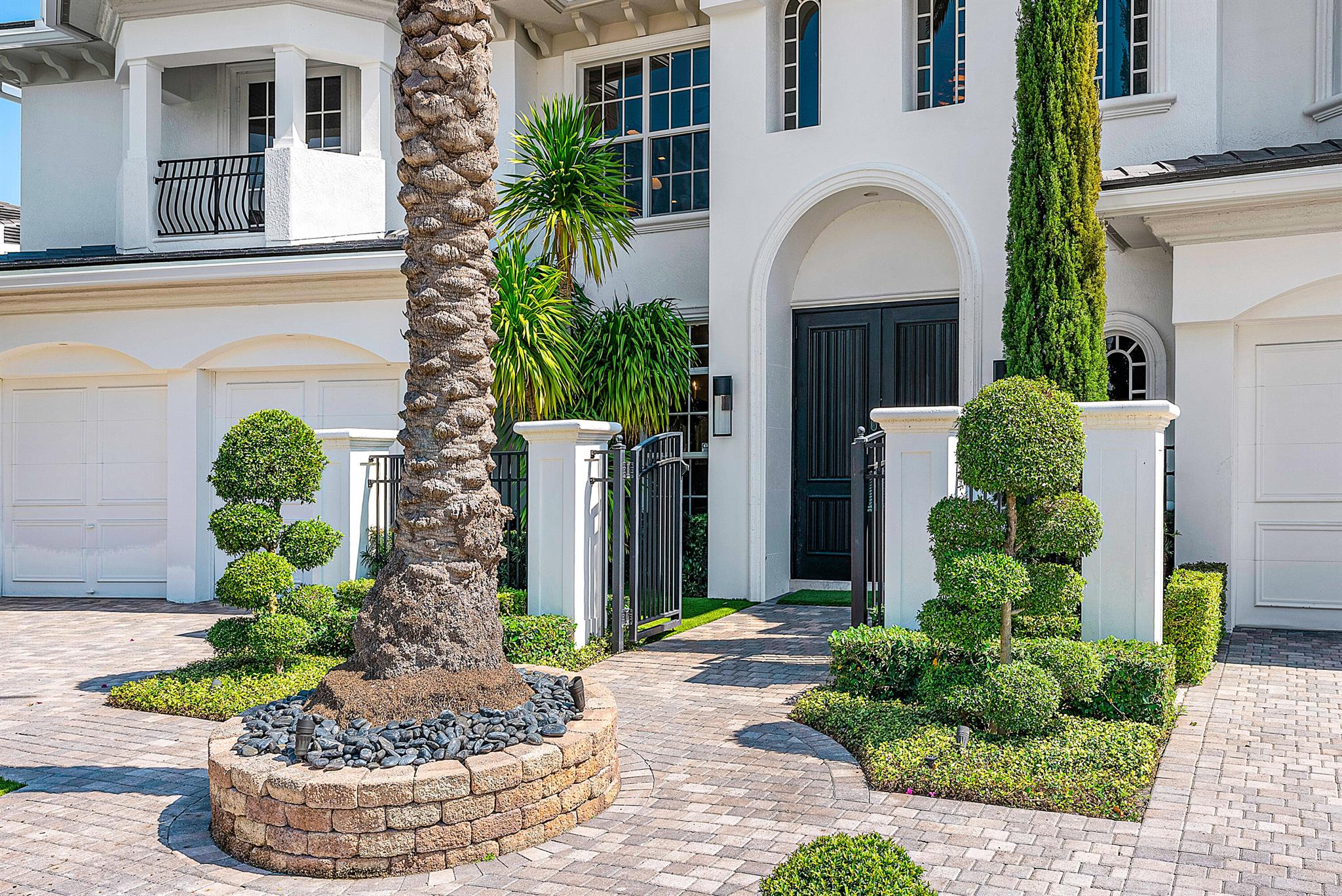 HARBOUR EAST - Residential