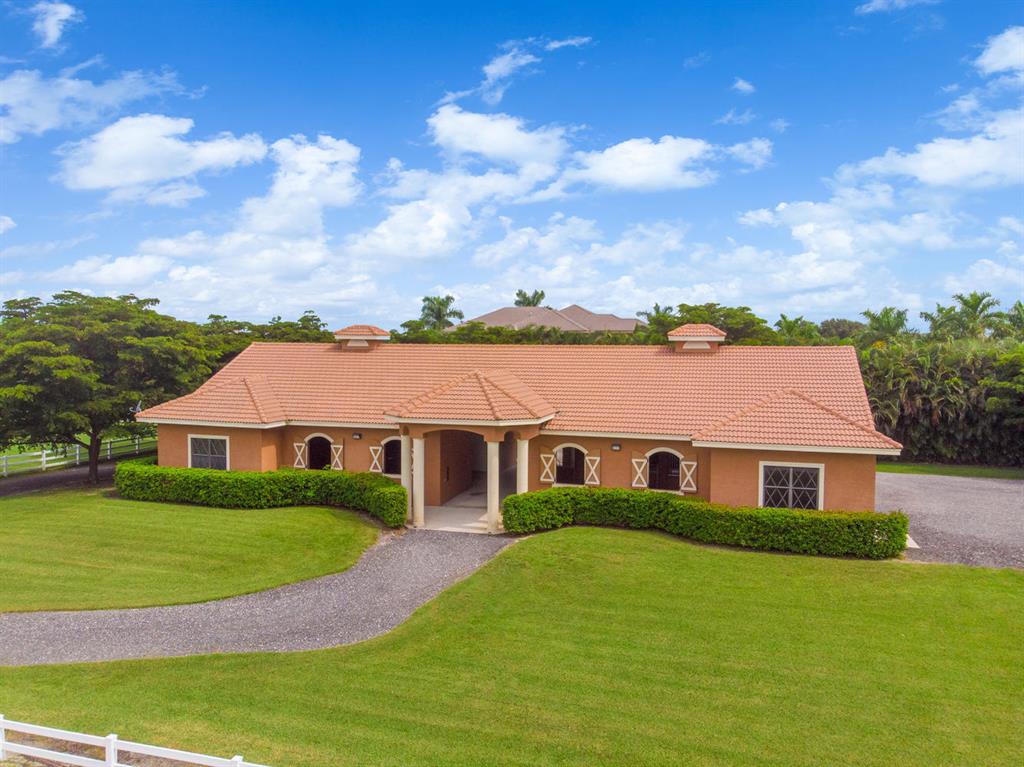 PALM BEACH POINT - Residential