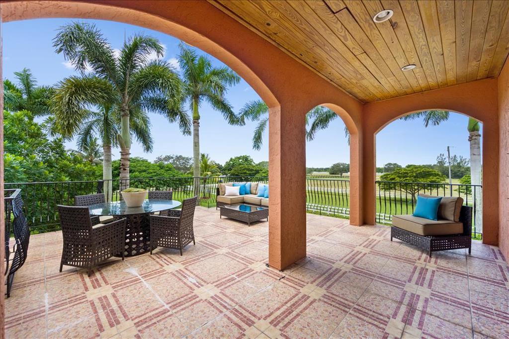 PALM BEACH POINT - Residential