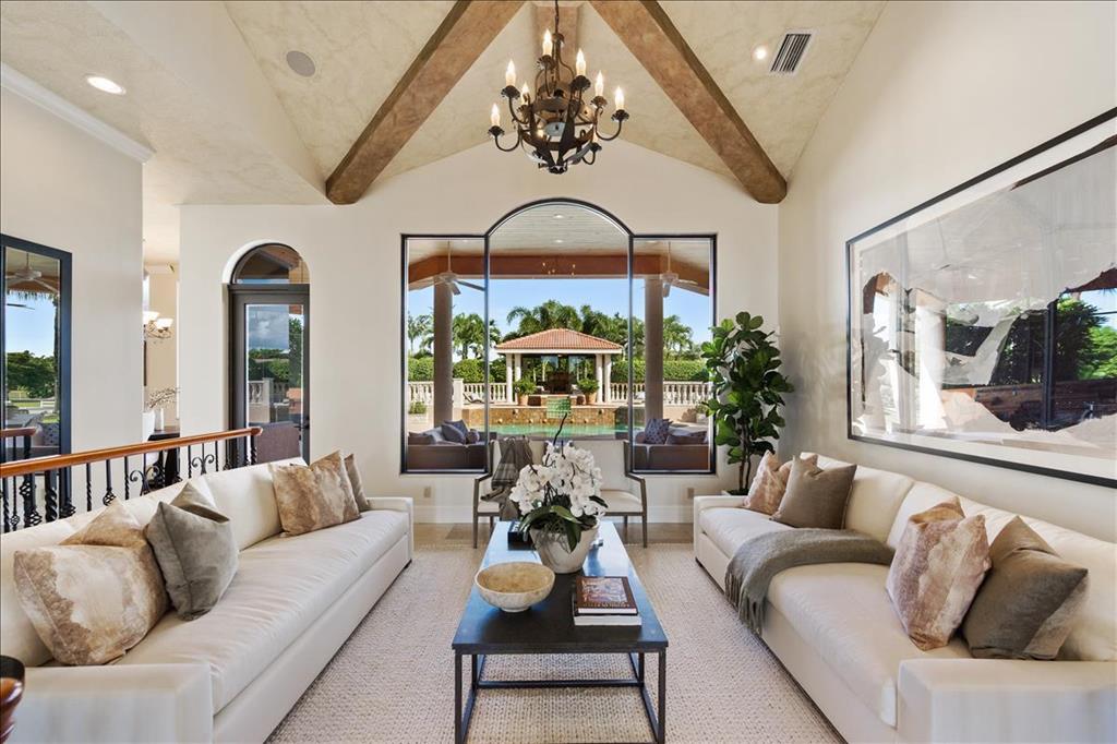 PALM BEACH POINT - Residential