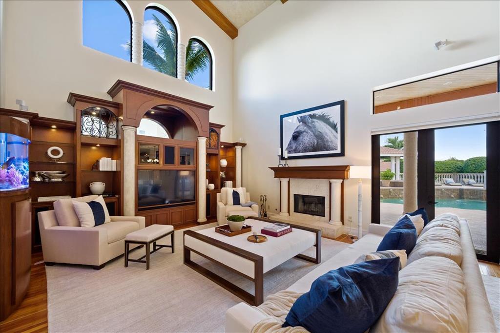 PALM BEACH POINT - Residential