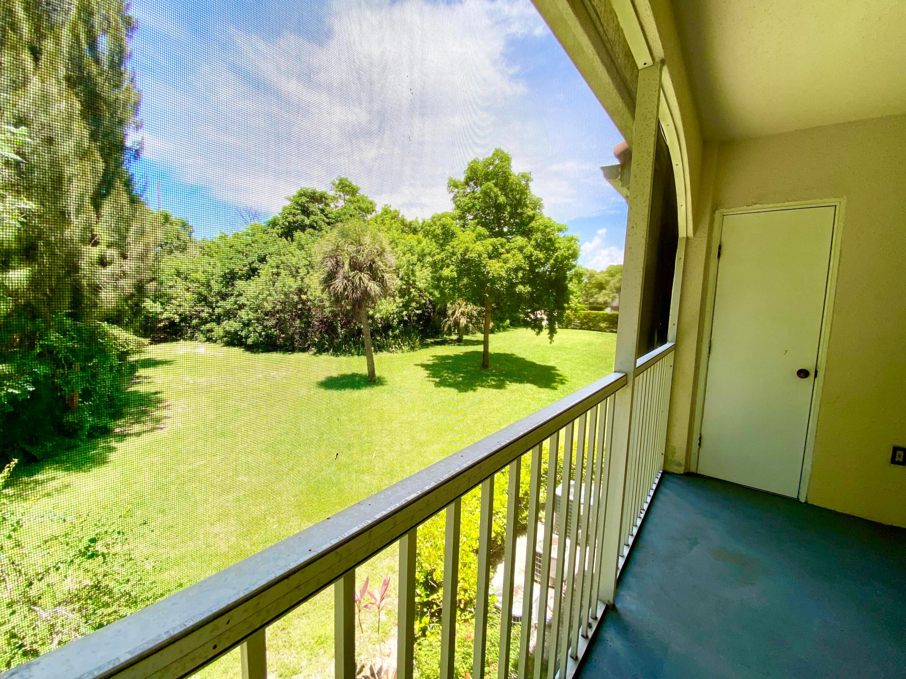 815 W Boynton Beach Boulevard 16-201