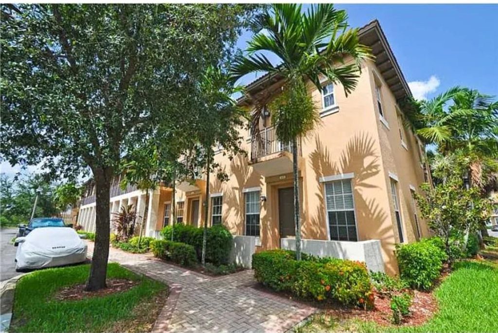 Photo of 485 SW 147th Ter #1-48, Pembroke Pines, FL 33027 (MLS # F10384518)