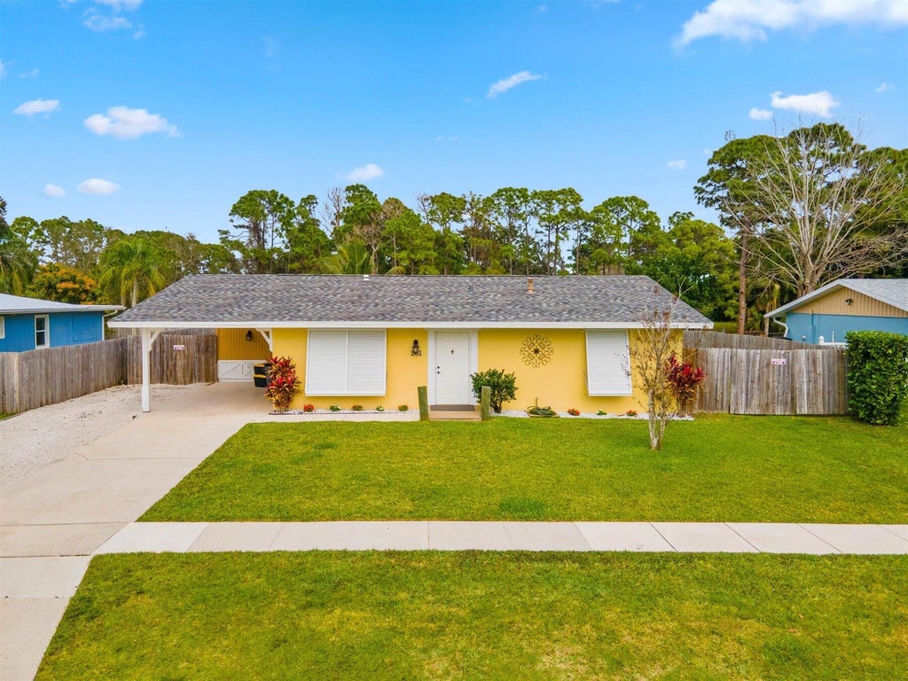 Photo of 261 SW Lucero Drive, Port Saint Lucie, FL 34983 (MLS # R10958947)