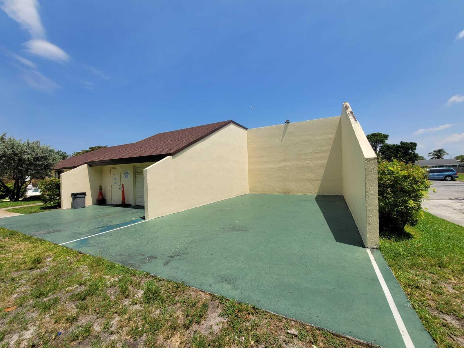 FOREST CONDO - Residential