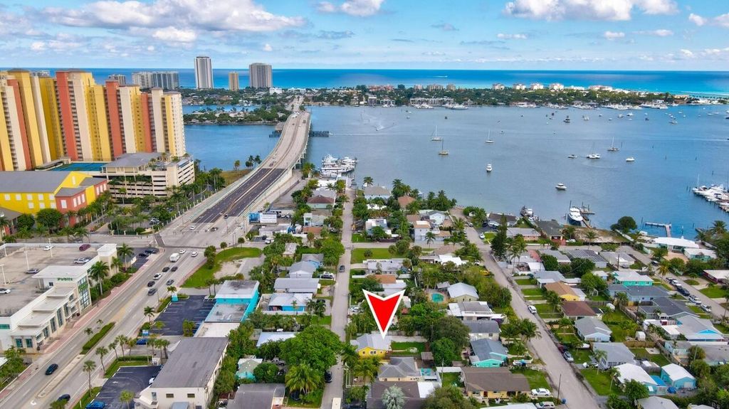 Photo of 188 E 25th Street, West Palm Beach, FL 33404 (MLS # B26002503)