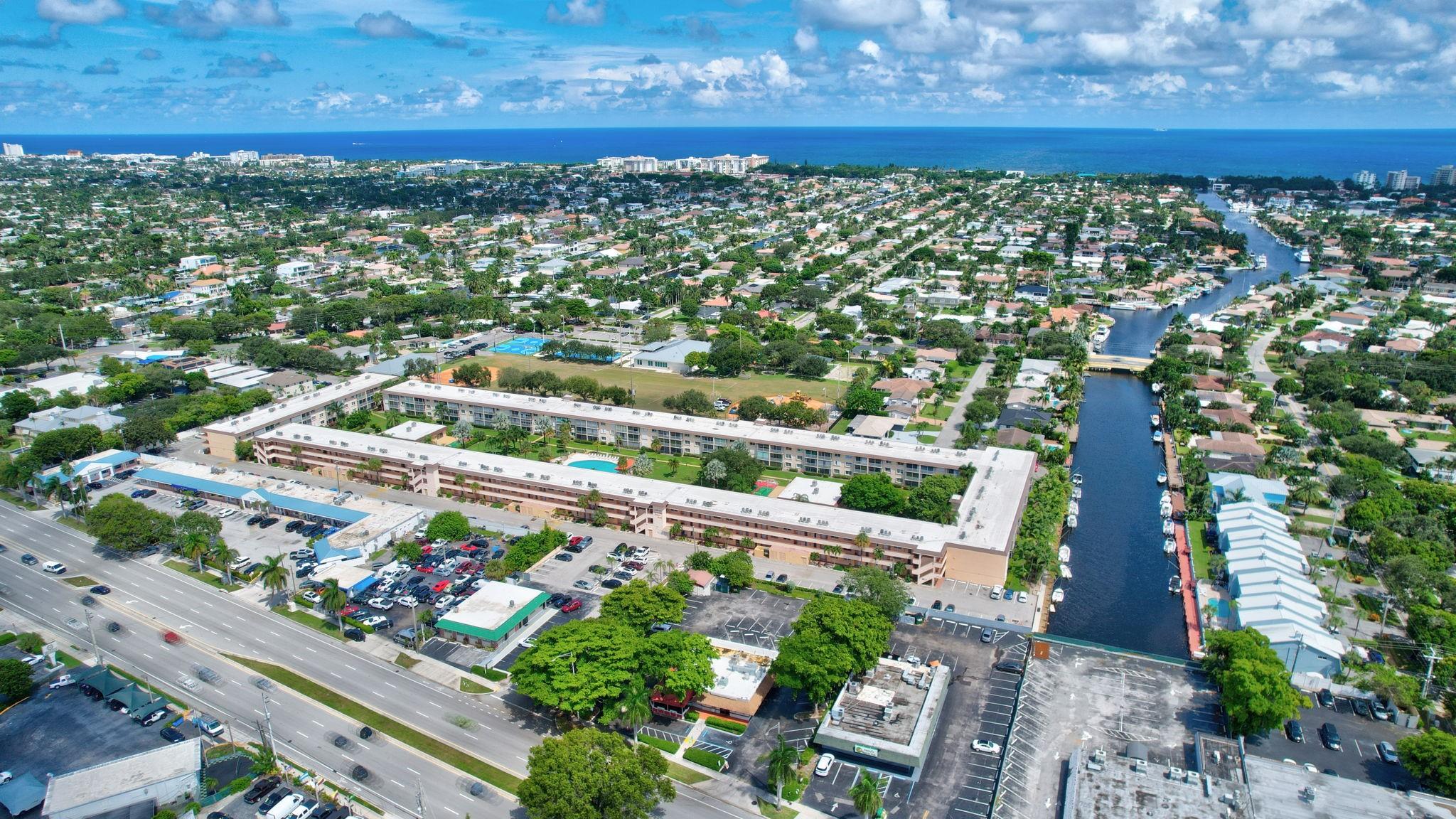 LIGHTHOUSE POINT PLAZA - Residential