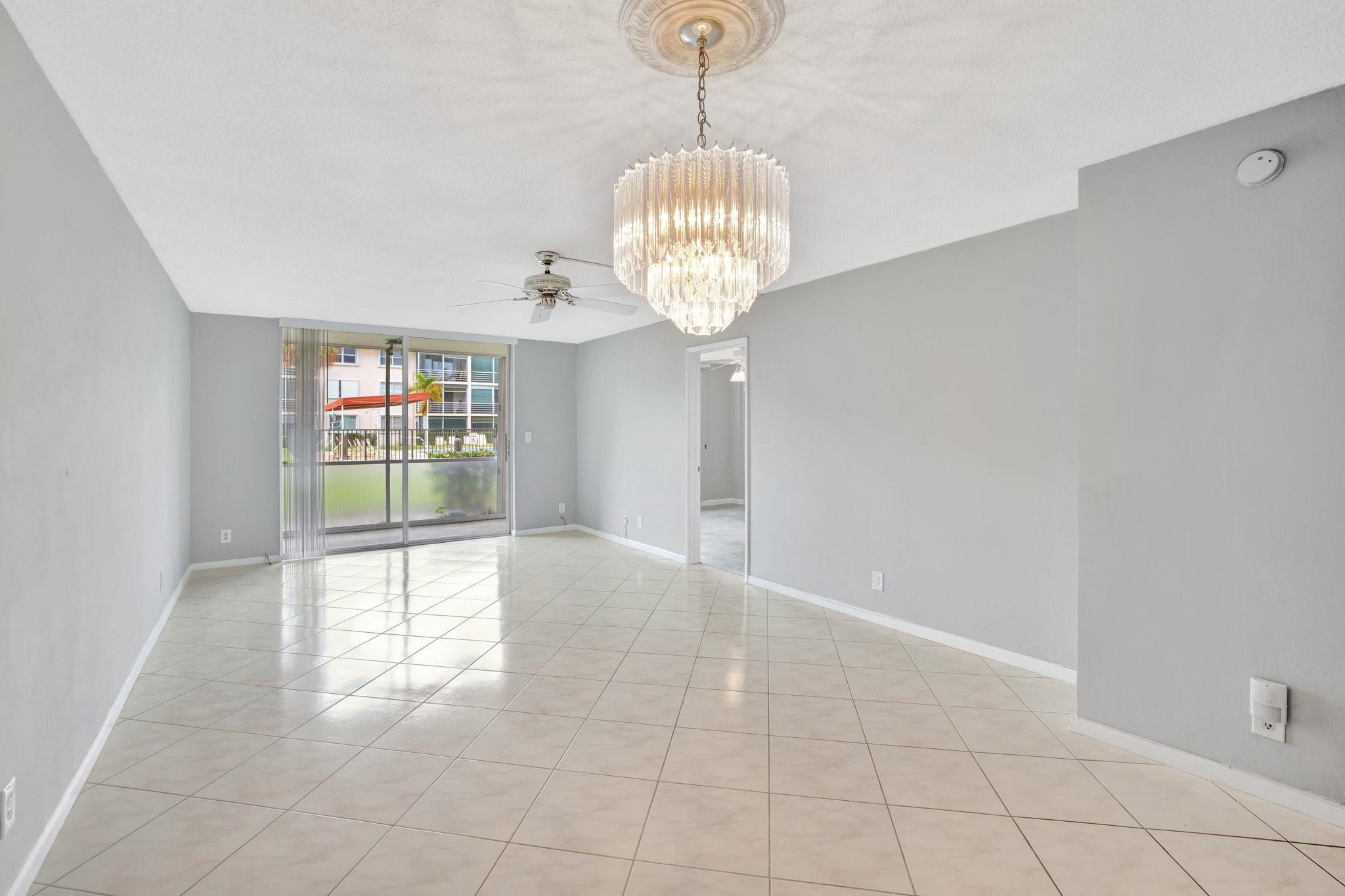 LIGHTHOUSE POINT PLAZA - Residential