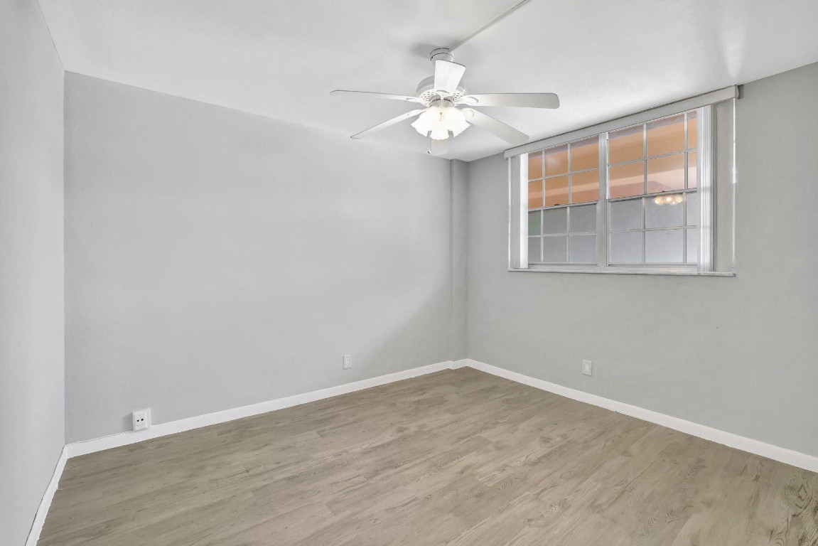 LIGHTHOUSE POINT PLAZA - Residential