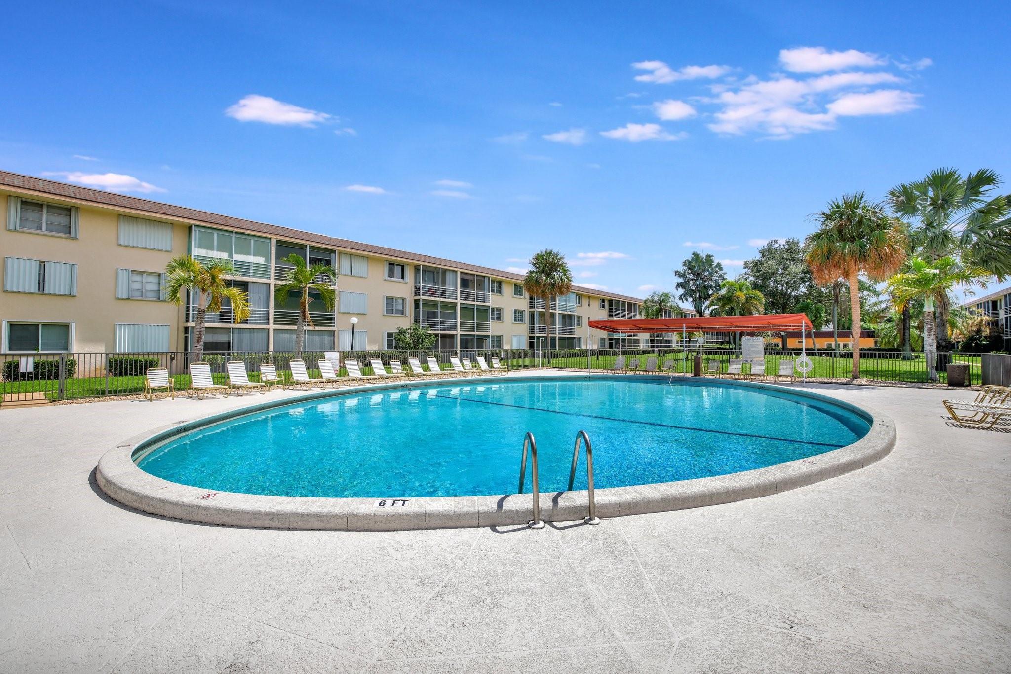 LIGHTHOUSE POINT PLAZA - Residential