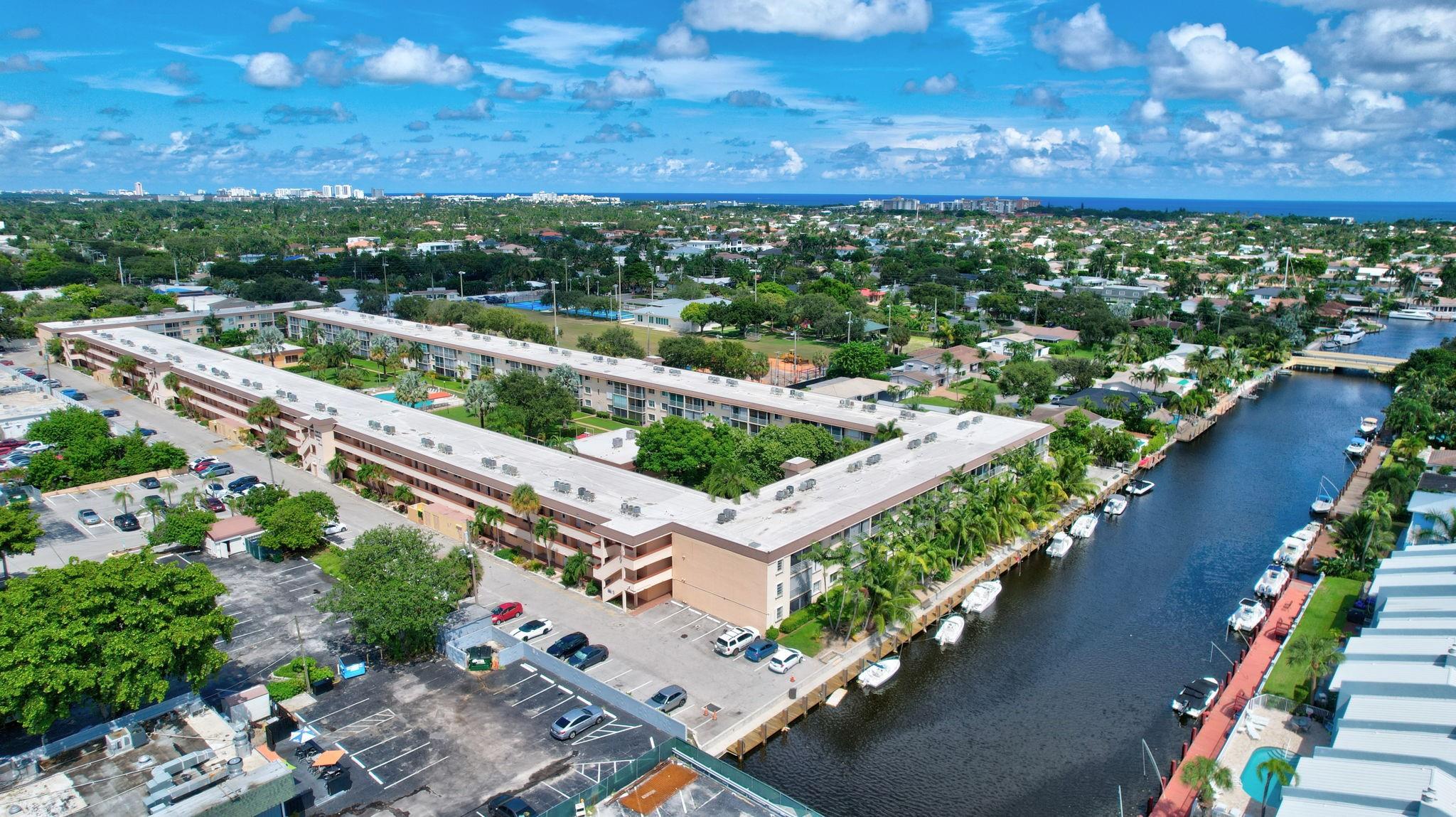 LIGHTHOUSE POINT PLAZA - Residential