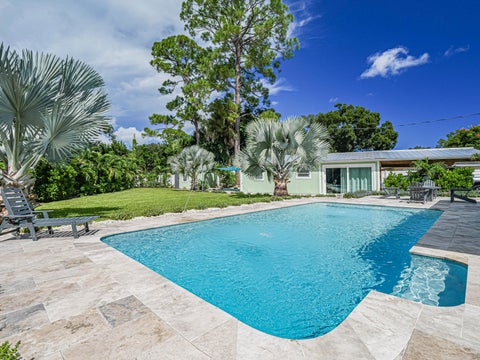 Tiny photo for 2201 BONITA Avenue, Vero Beach, FL 32960 (MLS # B26089773)