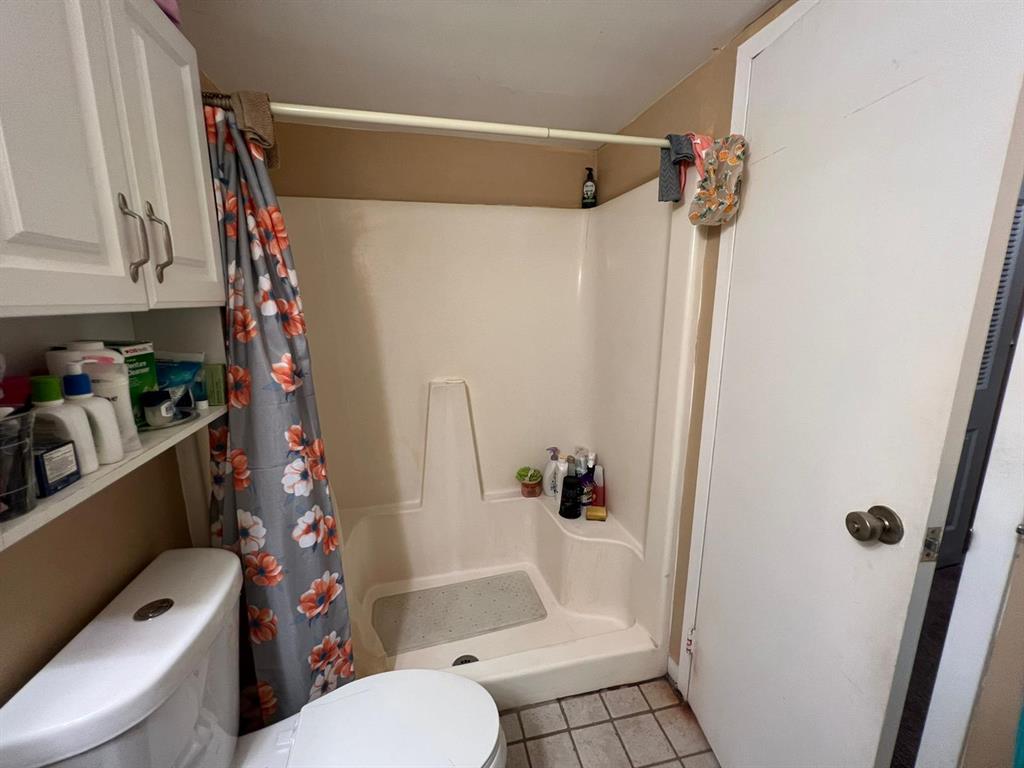 HAMPTON COURT CONDO - Residential