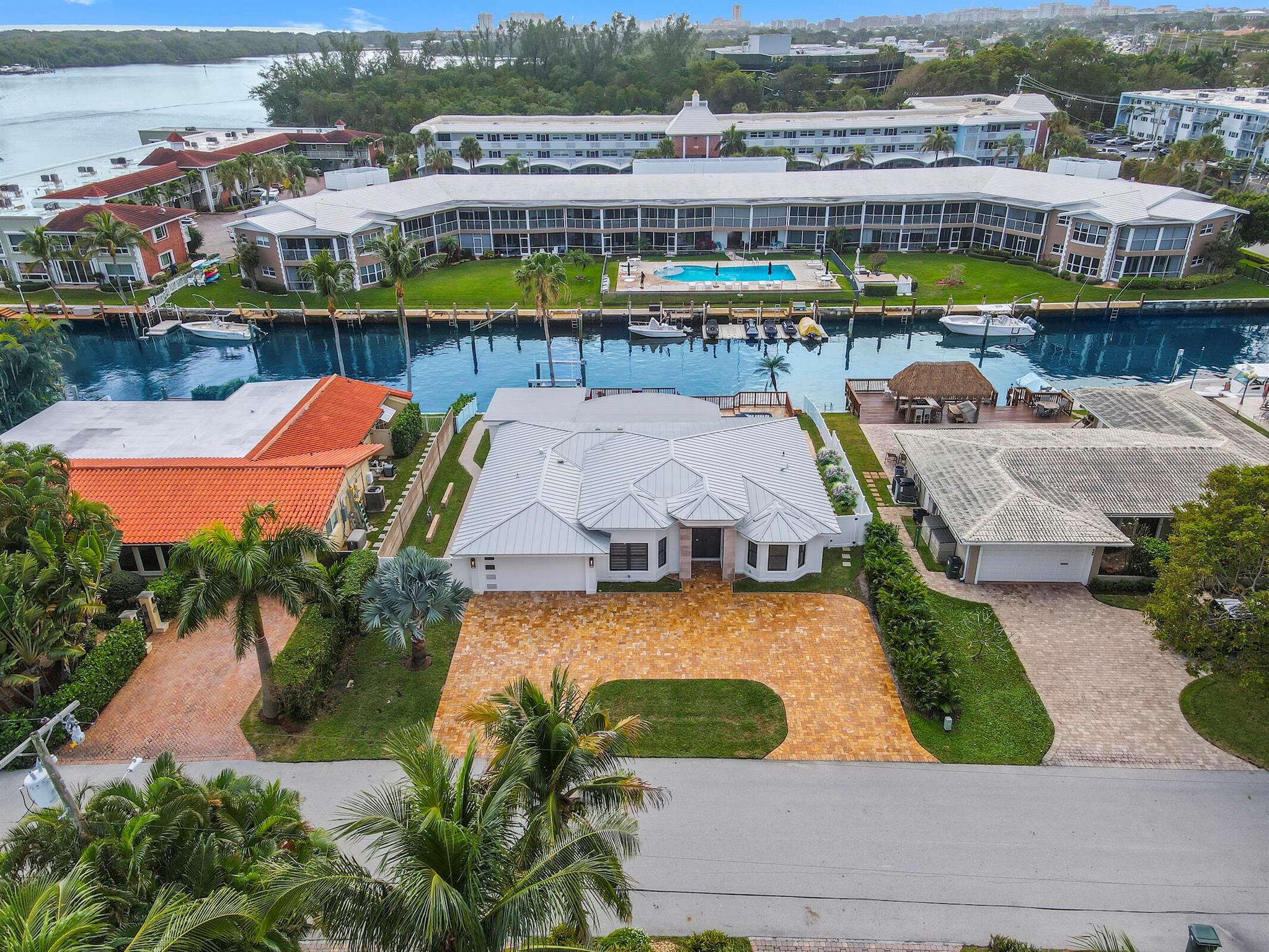 Harbour East - Residential