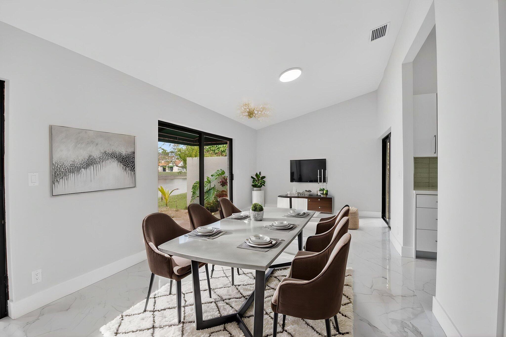 L AMBIANCE OF VIA VERDE - Residential