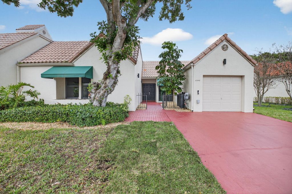 Photo of 6545 Las Flores Drive, Boca Raton, FL 33433 (MLS # R11169081)