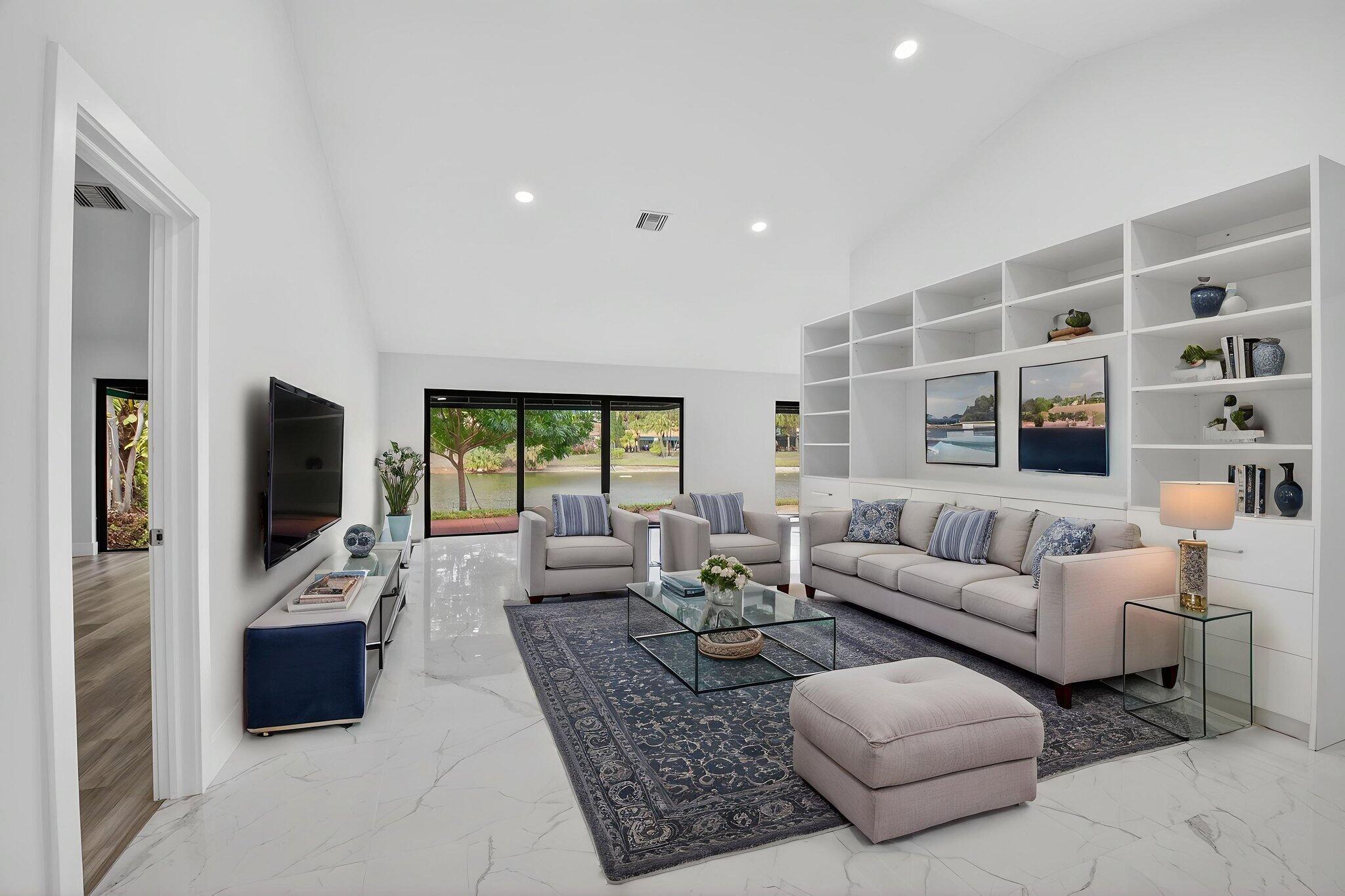 L AMBIANCE OF VIA VERDE - Residential