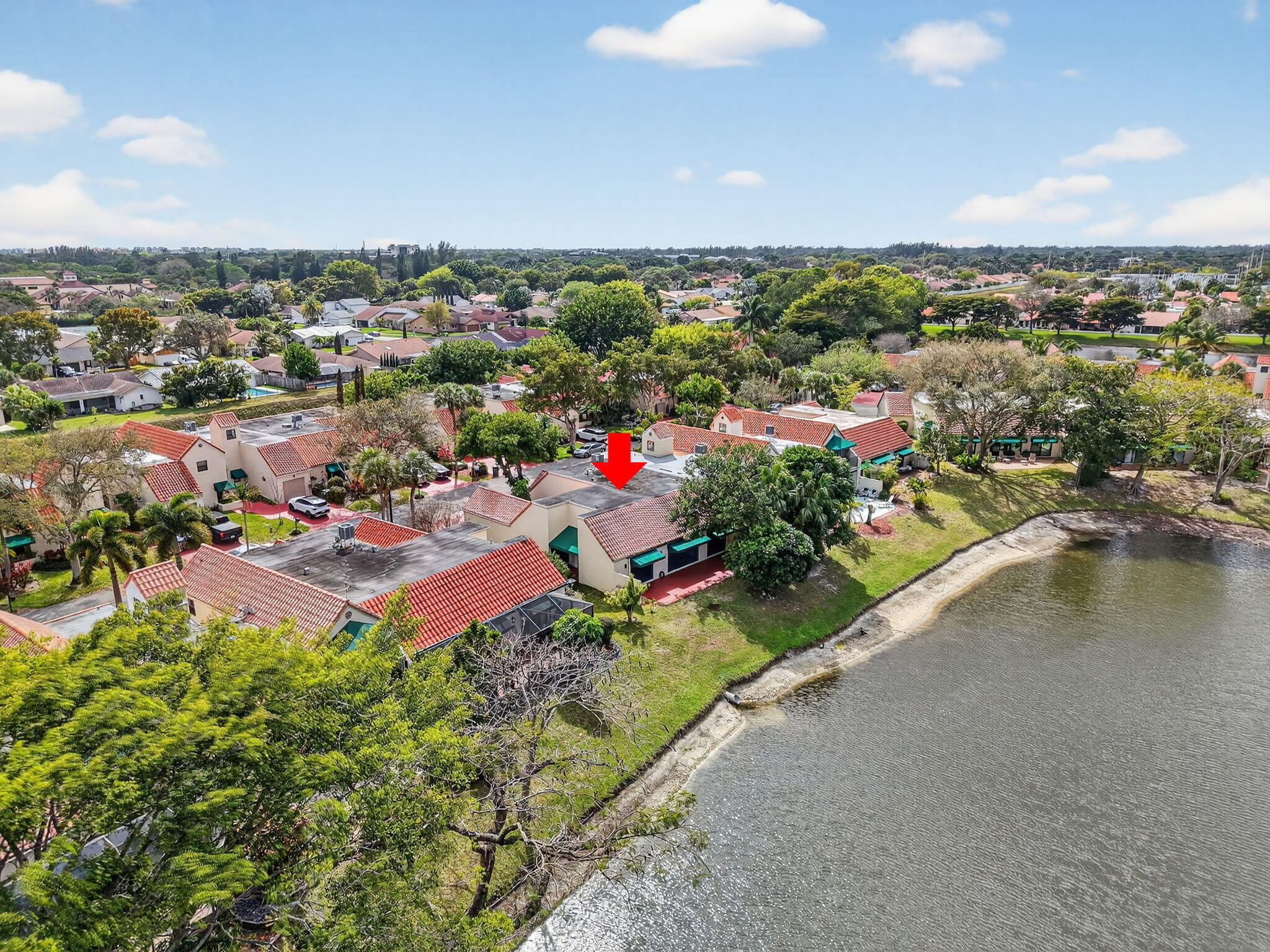 L AMBIANCE OF VIA VERDE - Residential