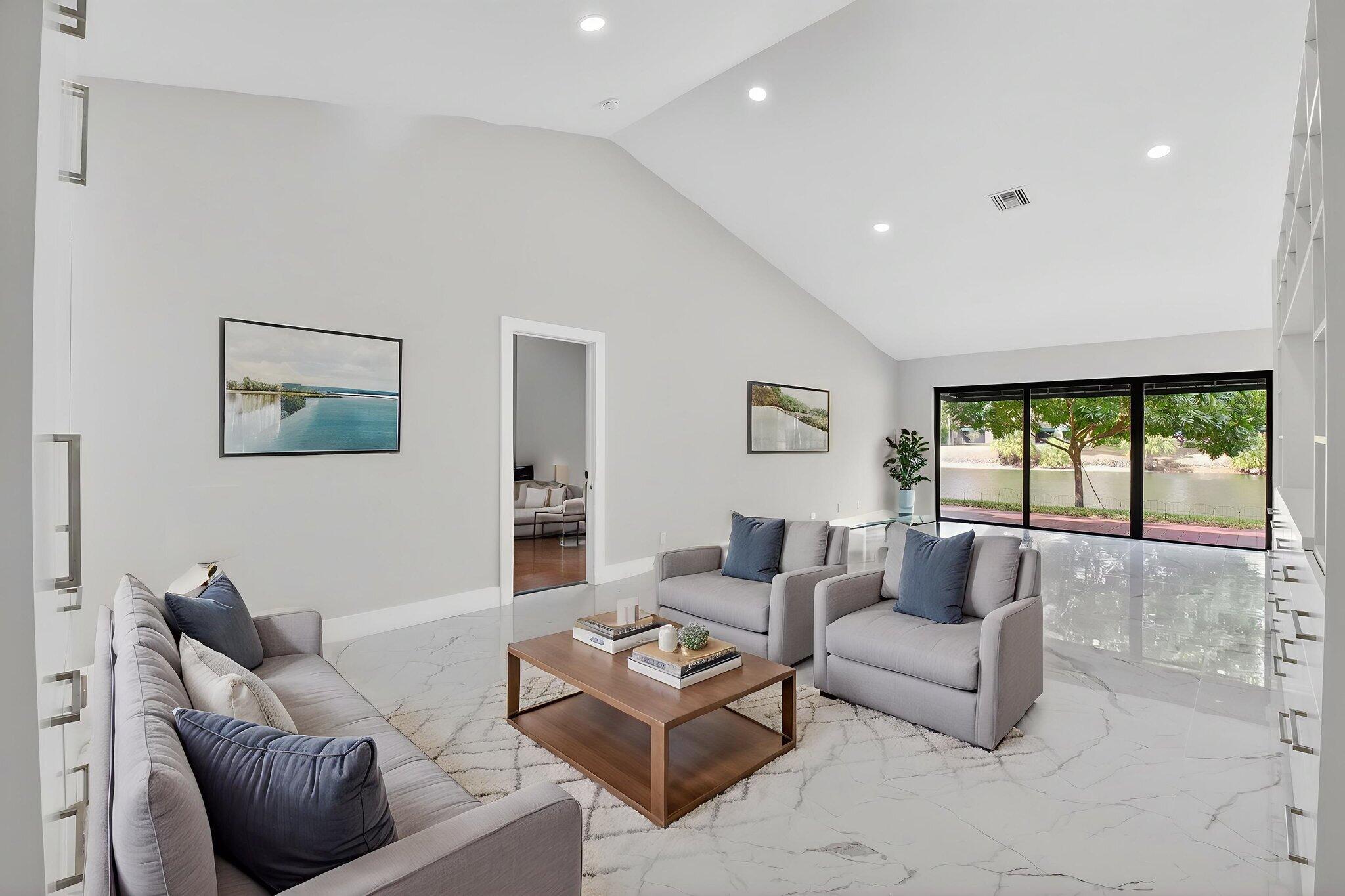 L AMBIANCE OF VIA VERDE - Residential