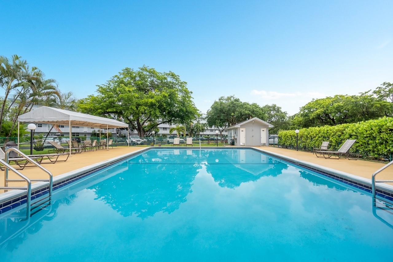 107 Royal Park Dr 4F
