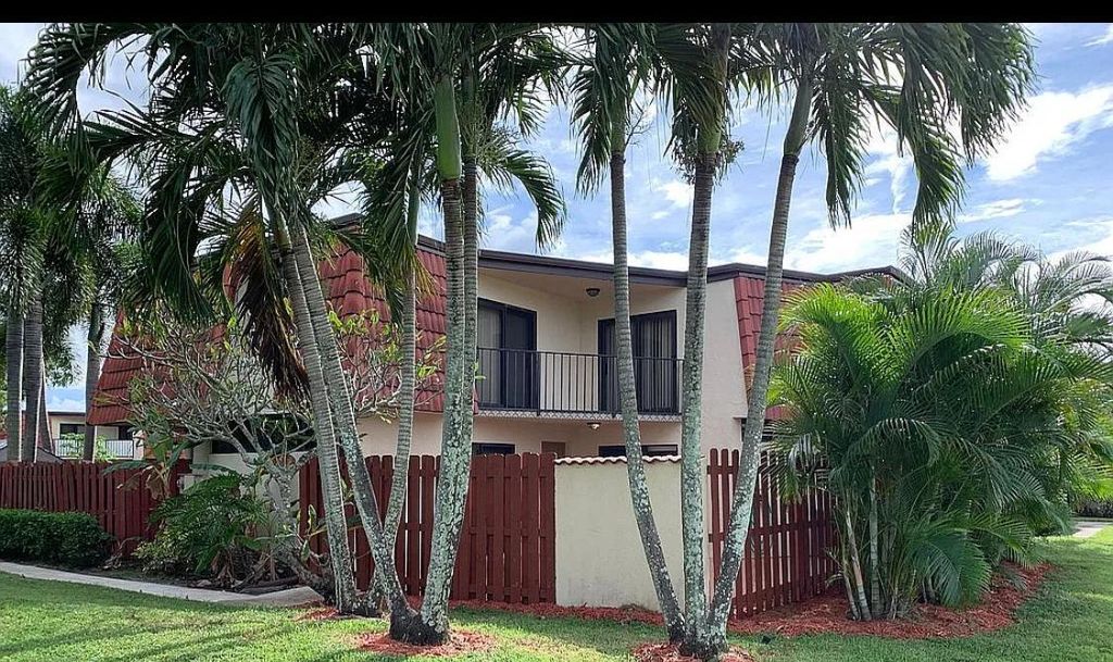 Photo of 3933 Victoria Drive, West Palm Beach, FL 33406 (MLS # R11026690)