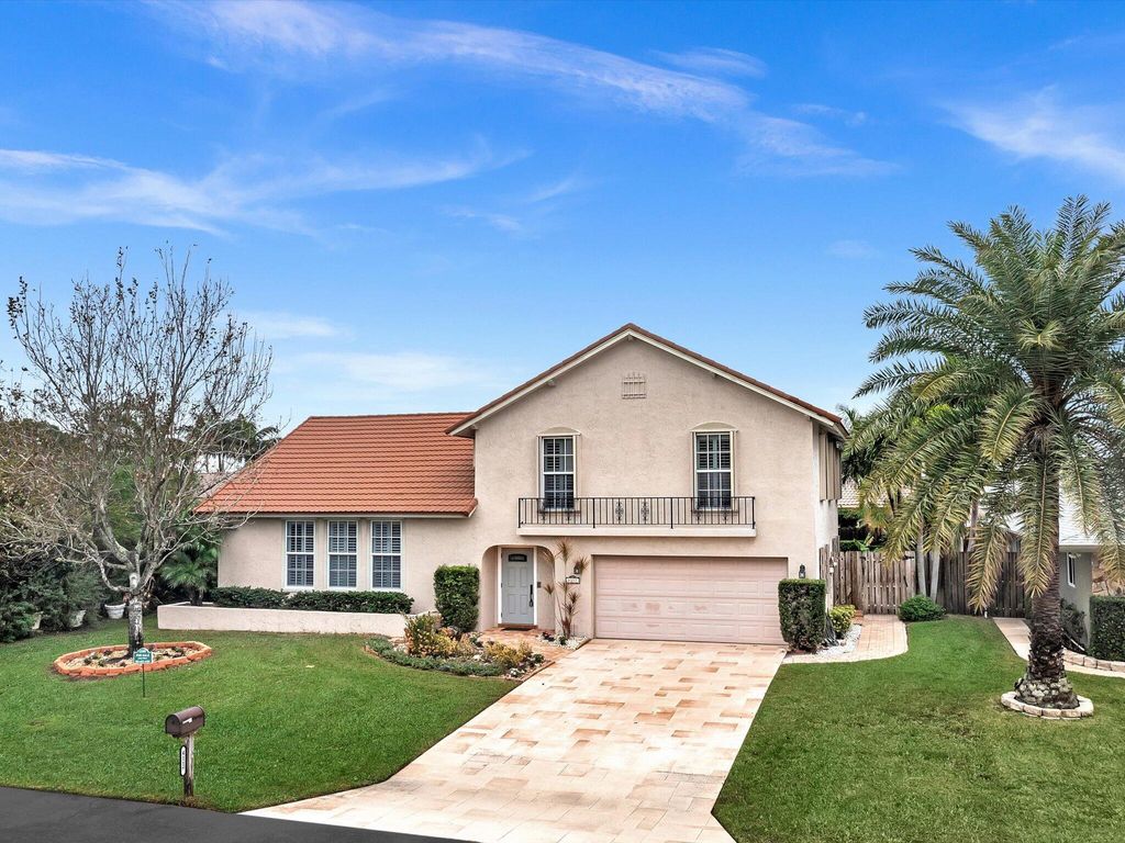 Photo of 4117 Beech Avenue, Palm Beach Gardens, FL 33410 (MLS # R10950500)