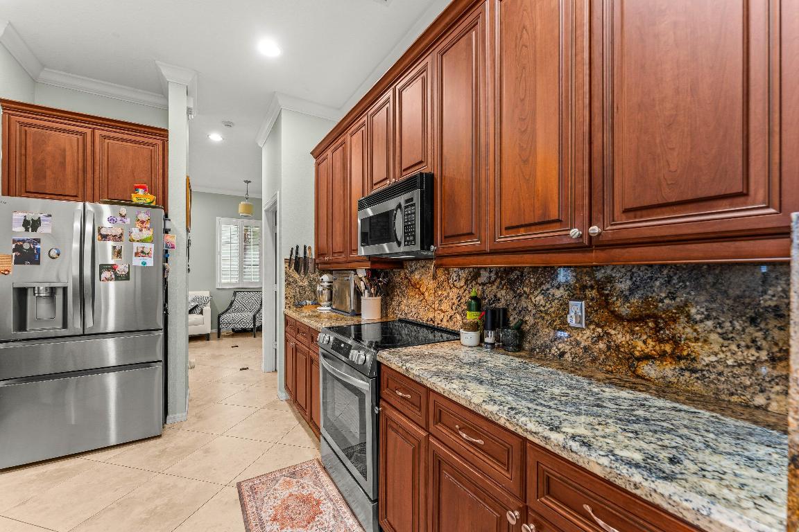 Andros Isle - Residential