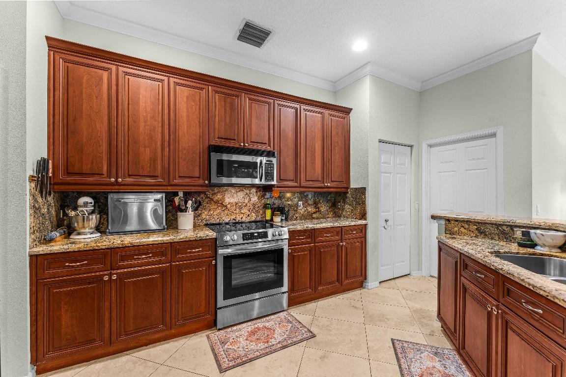 Andros Isle - Residential