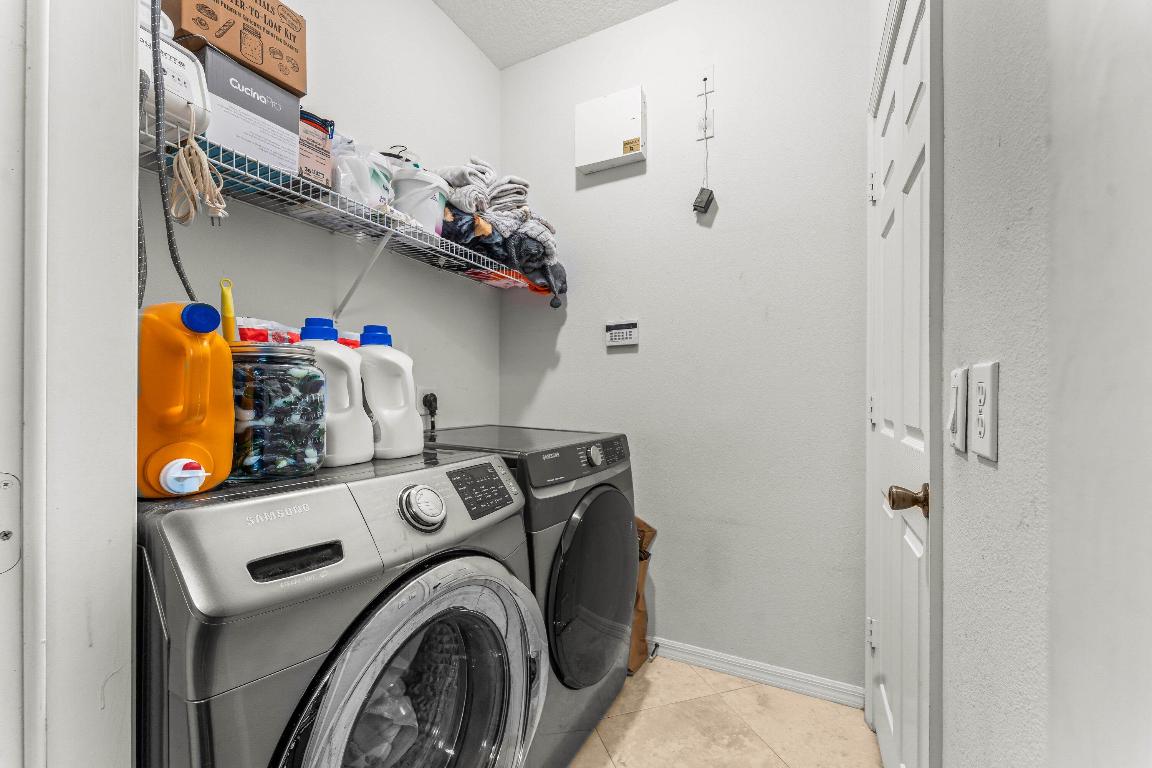 Andros Isle - Residential