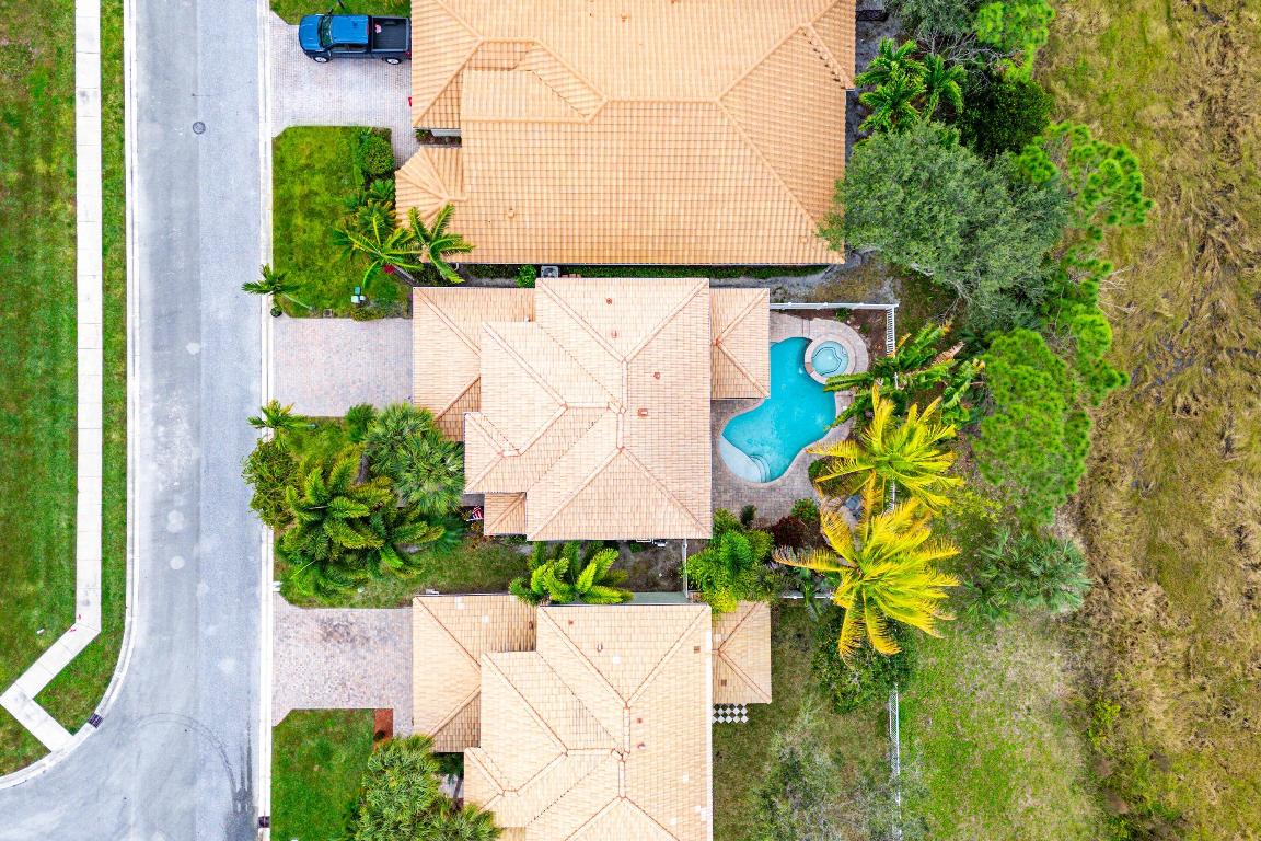 Andros Isle - Residential