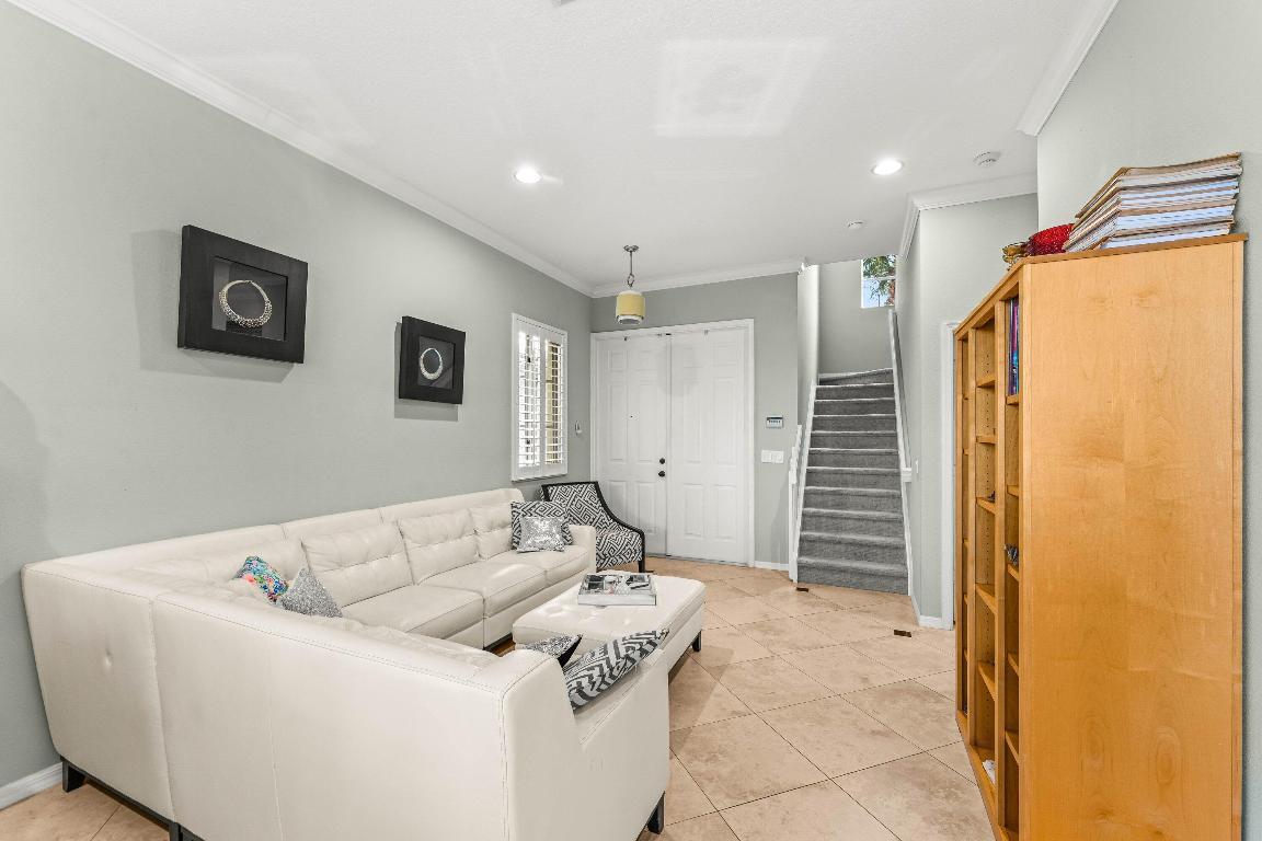 Andros Isle - Residential