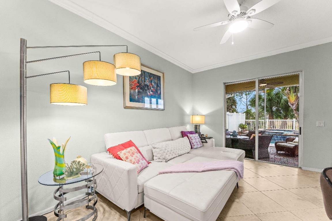 Andros Isle - Residential