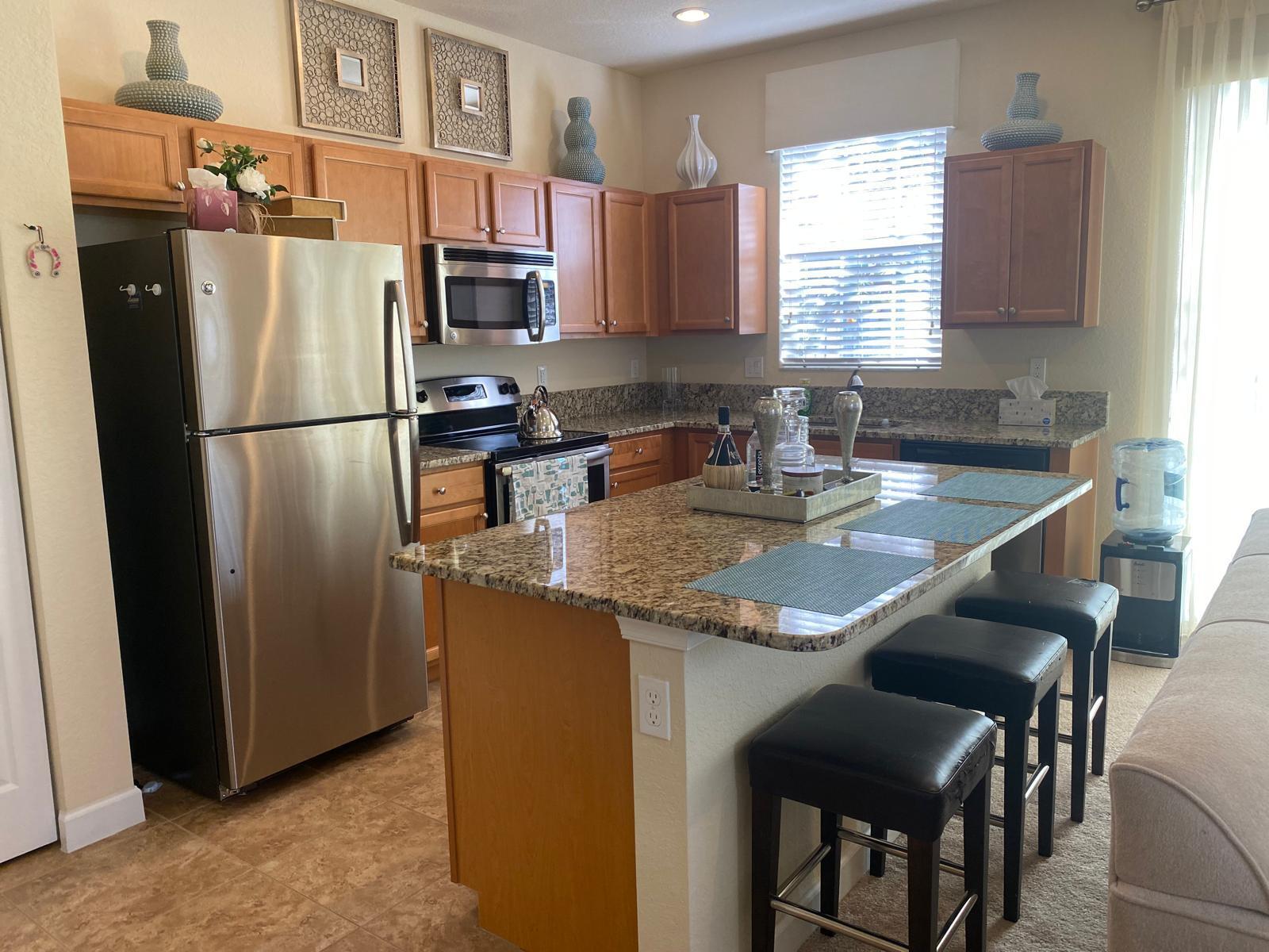 CHARLESTON COMMONS - Residential Lease