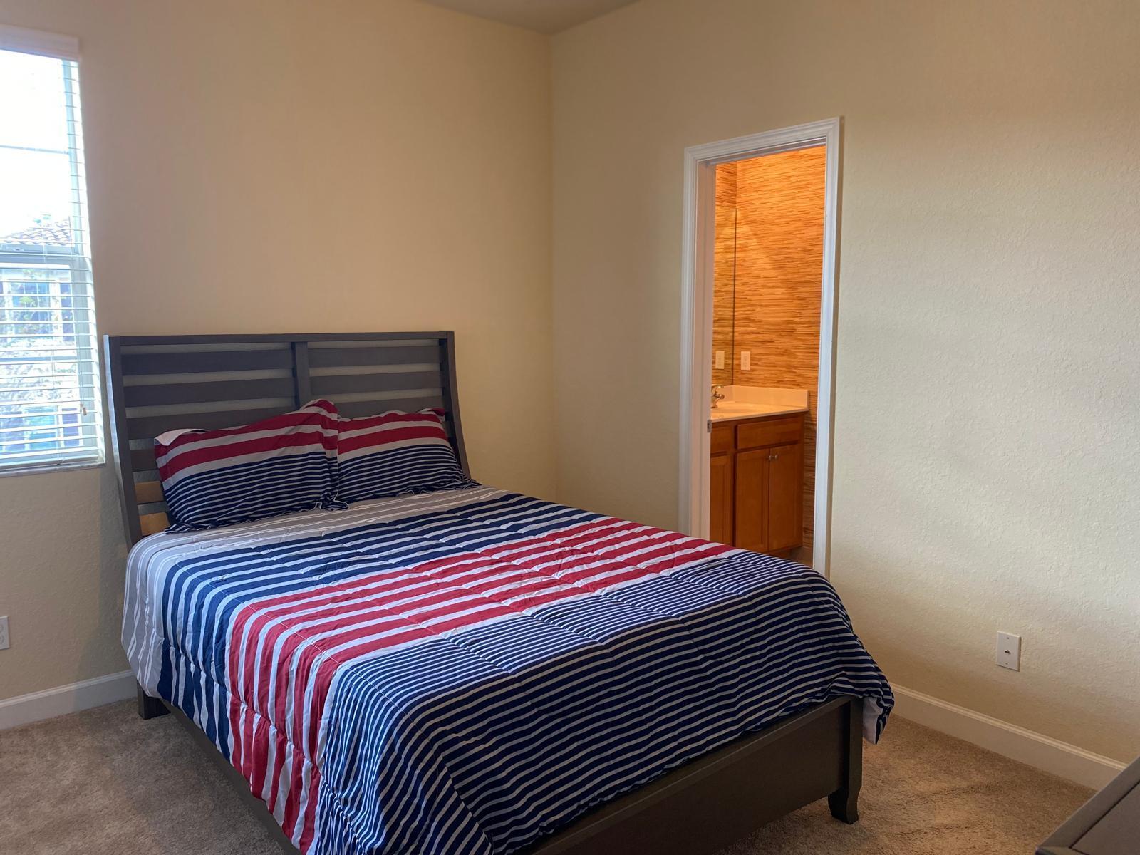 CHARLESTON COMMONS - Residential Lease