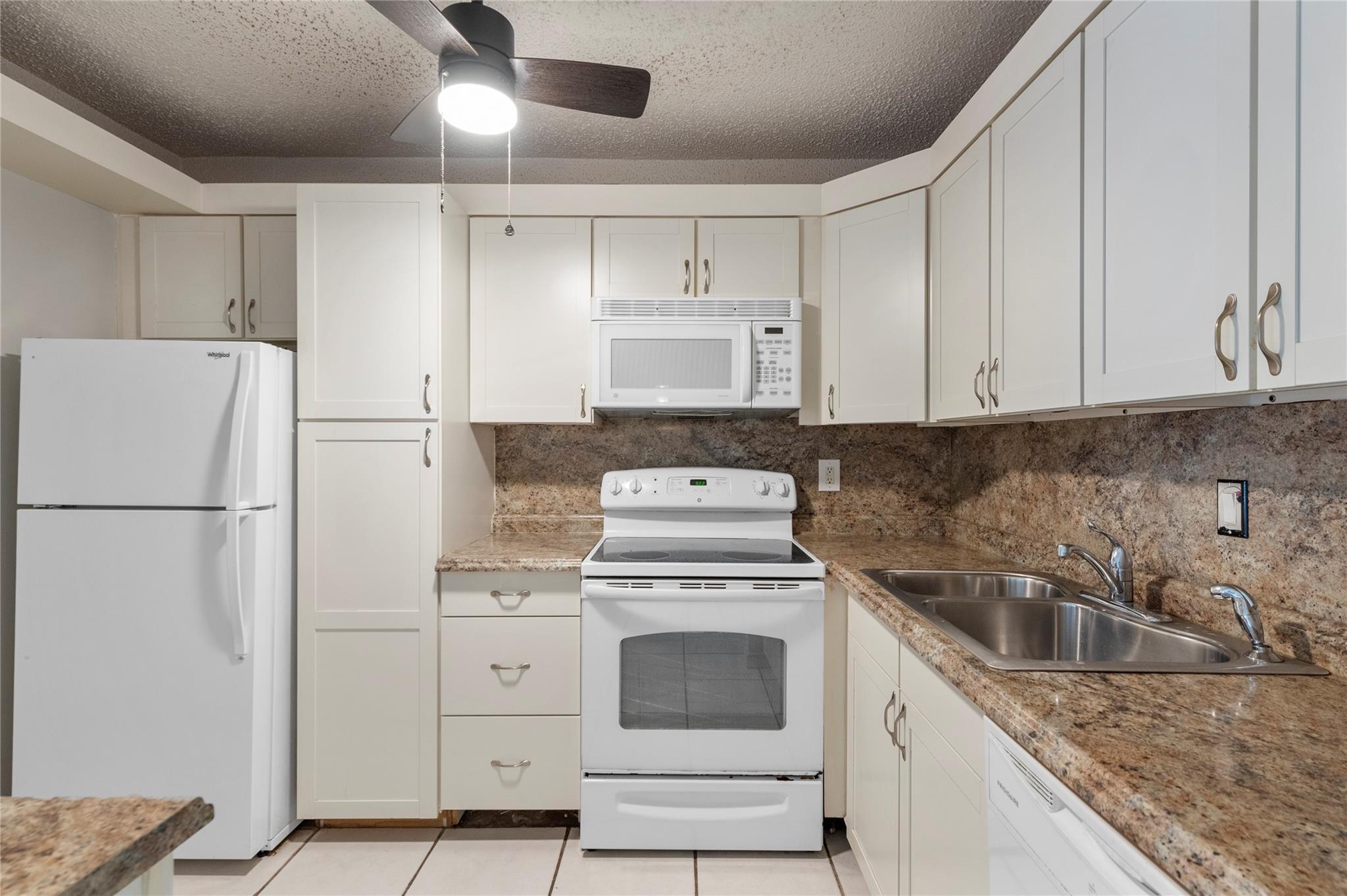 120 Cypress Club Dr 203