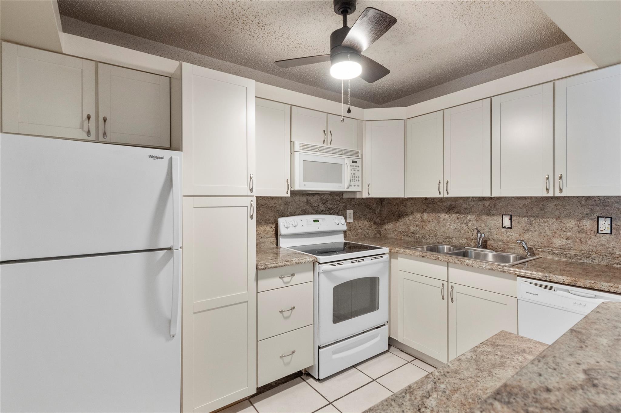 120 Cypress Club Dr 203