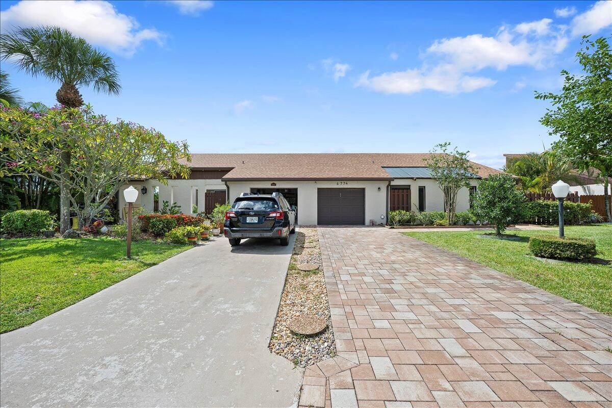 6774 Wheaton Lane, Lake Worth FL 33467