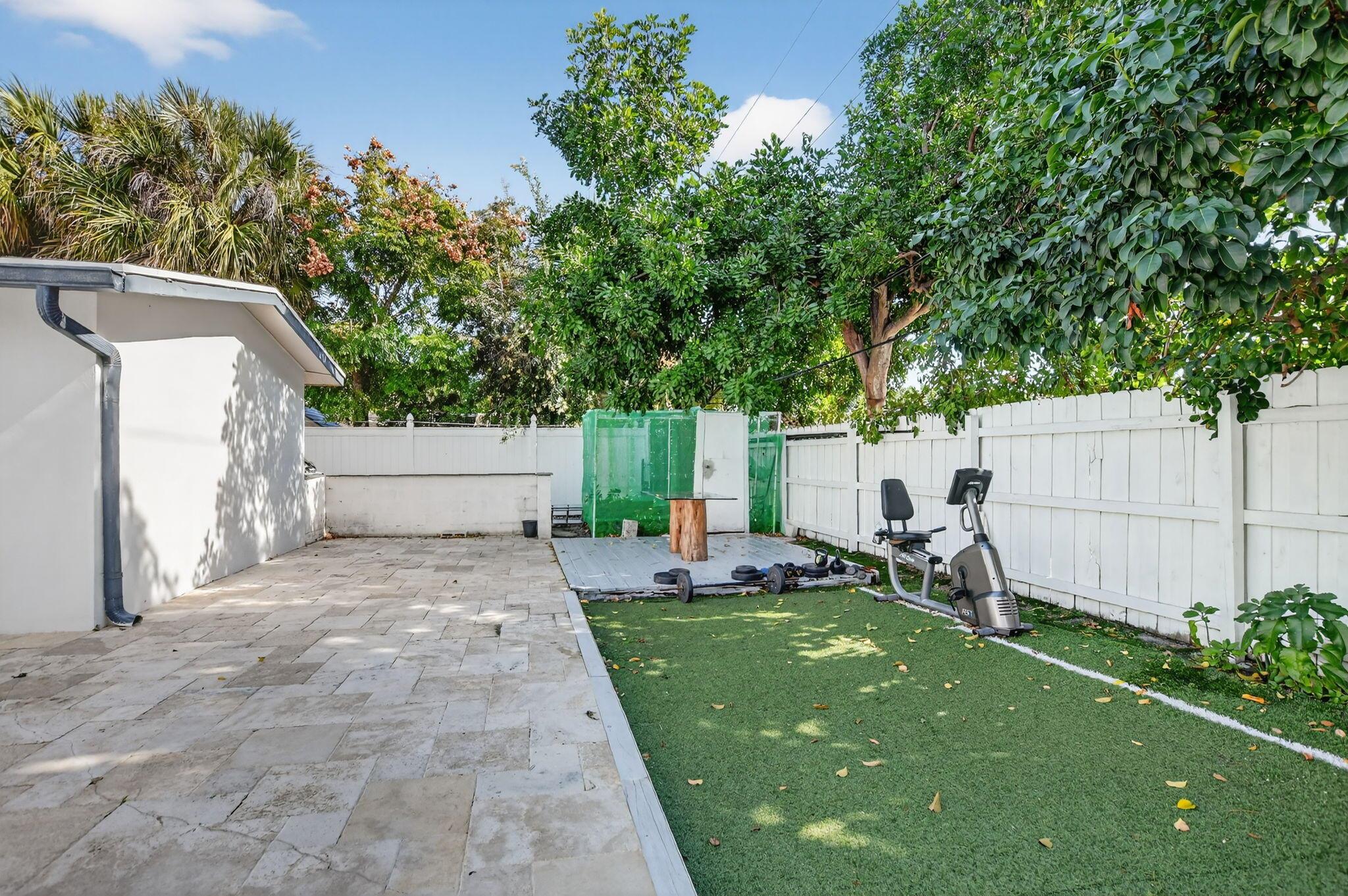 BOCA ISLANDS SEC 1 - Residential