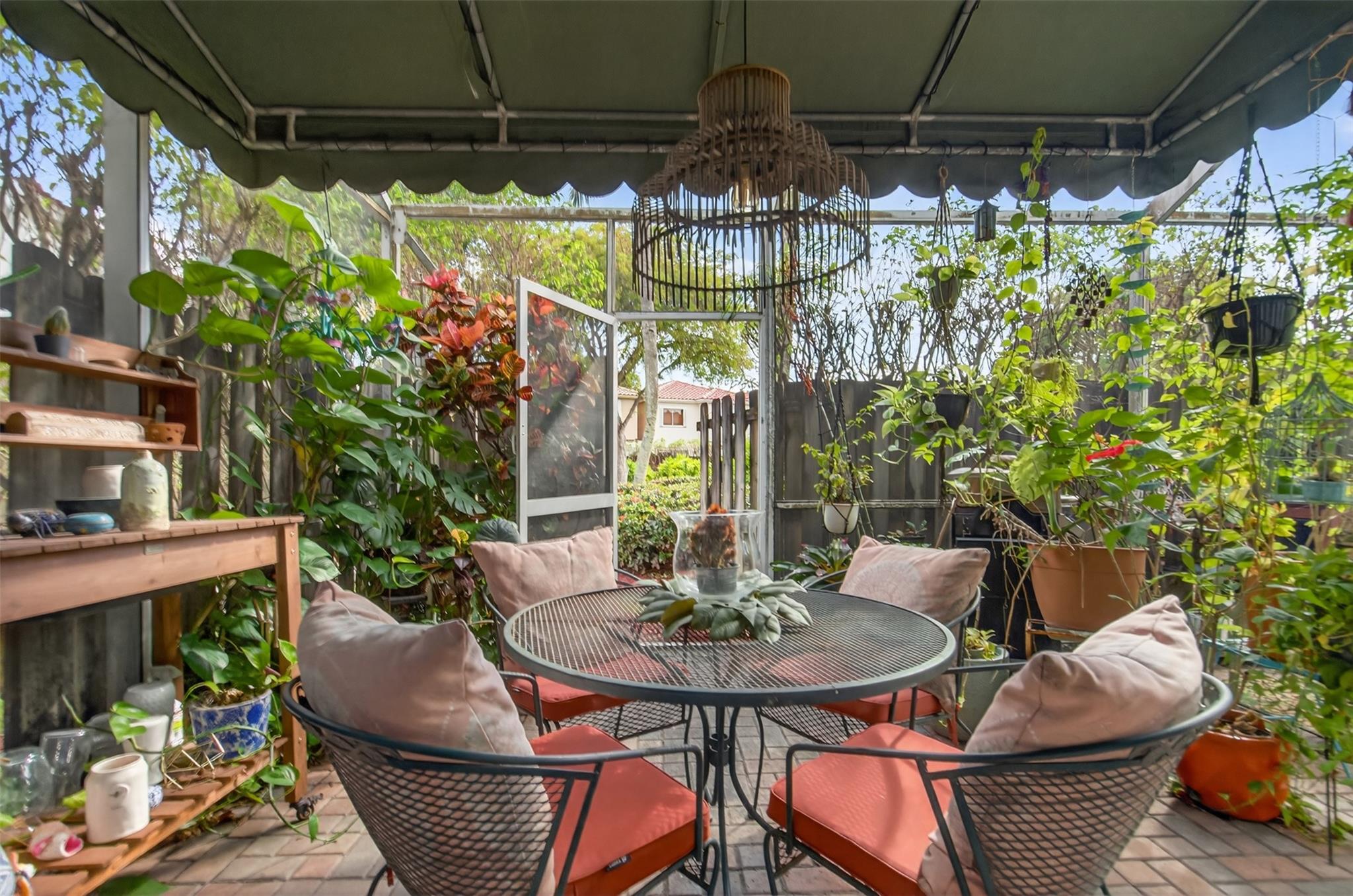 DORAL ISLES CARIBBEAN - Residential