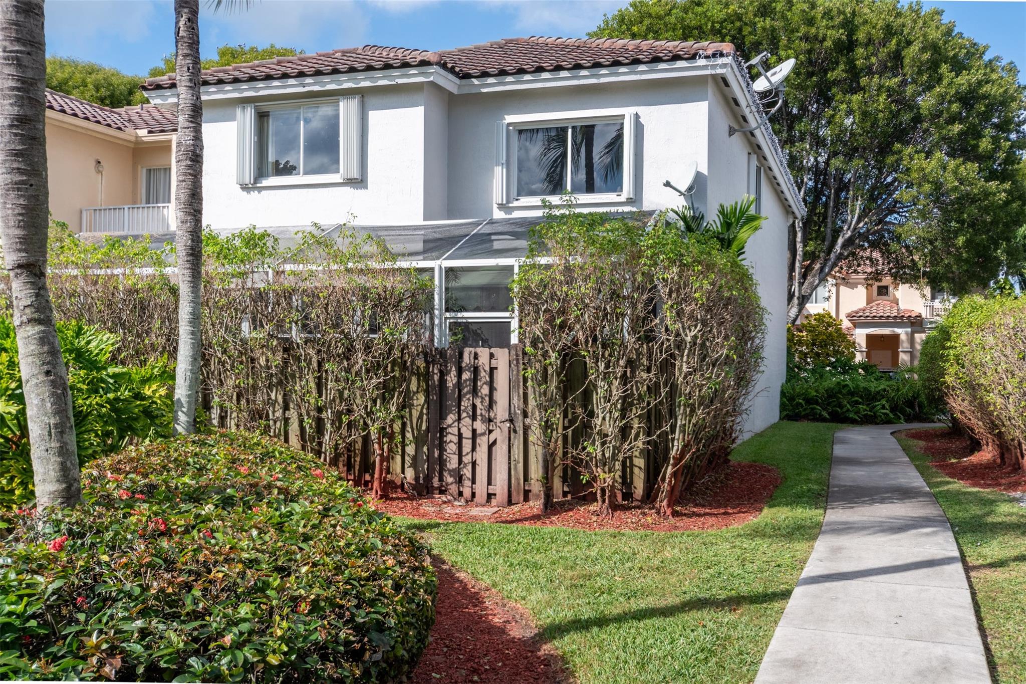 DORAL ISLES CARIBBEAN - Residential