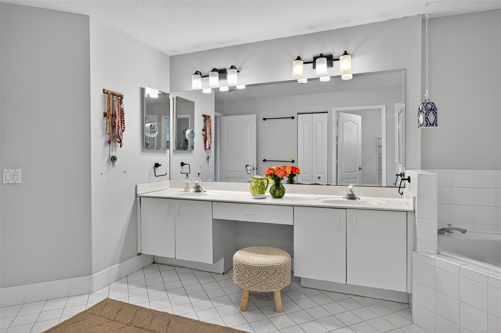 DORAL ISLES CARIBBEAN - Residential