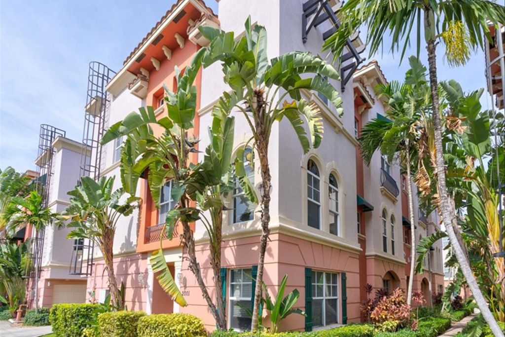 Photo of 1033 NE 17th Way #2002, Fort Lauderdale, FL 33304 (MLS # R11086281)