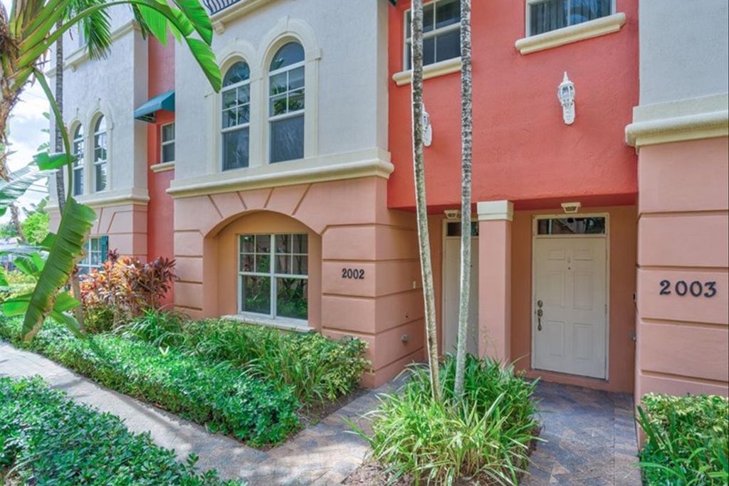 Photo of 1033 NE 17th Way #2002, Fort Lauderdale, FL 33304 (MLS # R11086281)